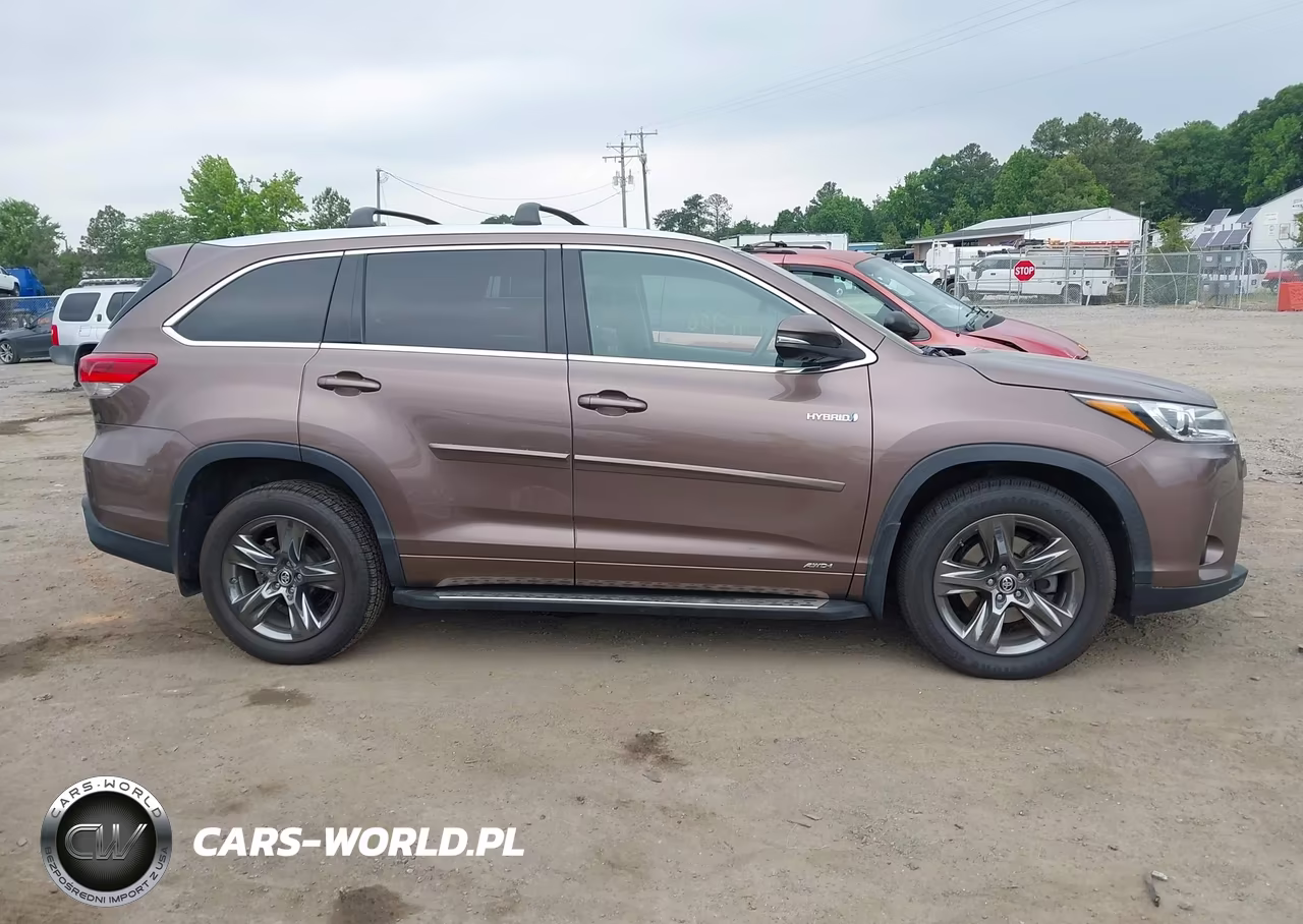 2017 Toyota Highlander Hybrid Limited Platinum VIN:5TDDGRFH8HS021332 - 13