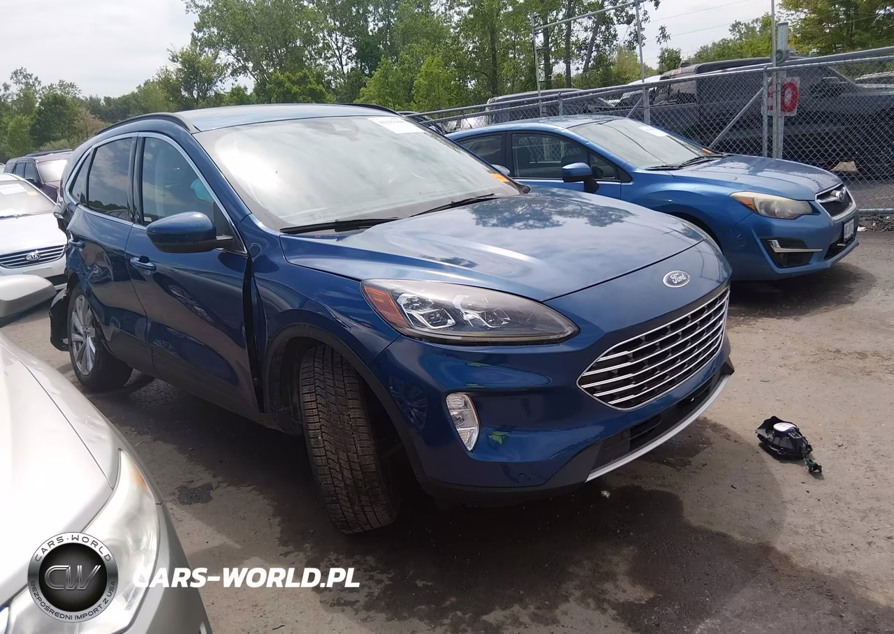 2022 Ford Escape Titanium – zdjęcie 1 z 17