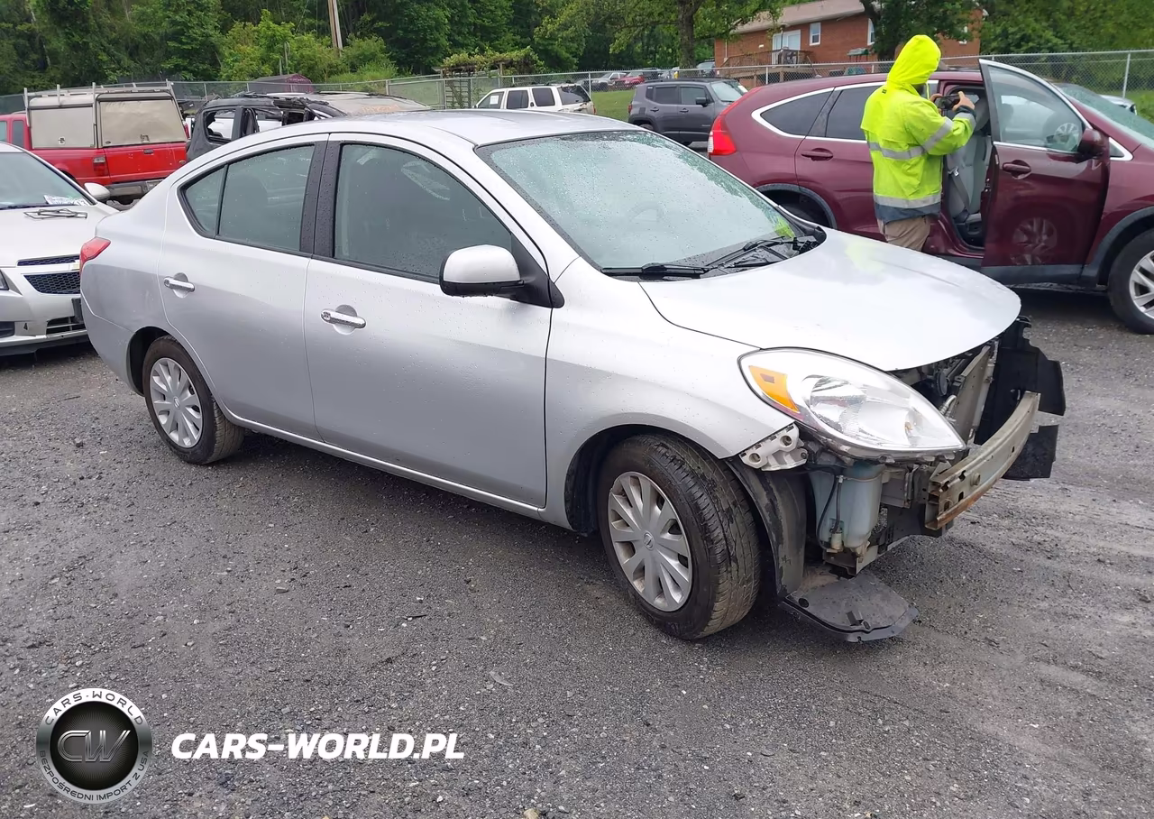 2012 Nissan Versa 1.6 Sv – zdjęcie 1 z 17