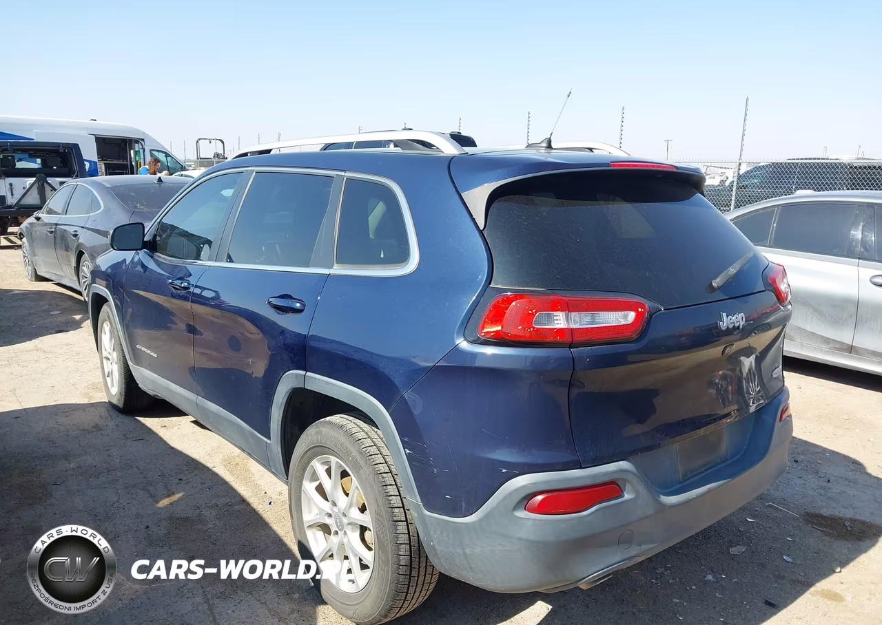 2015 Jeep Cherokee Latitude VIN:1C4PJLCB5FW560970 - 3