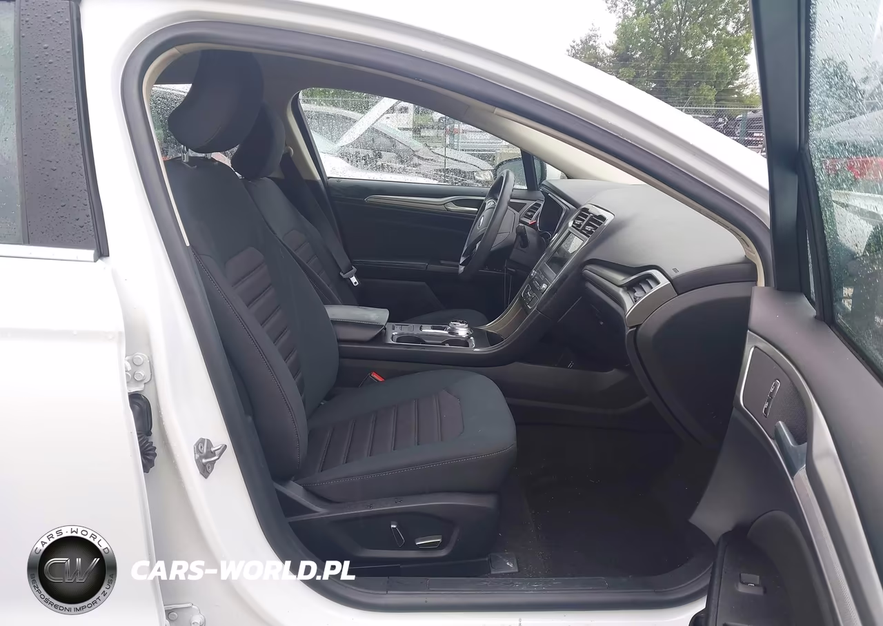 2019 Ford Fusion Se VIN:3FA6P0H72KR236472 - 5
