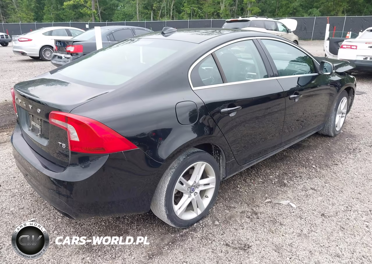 2014 Volvo S60 T5 VIN:YV1612FSXE1270943 - 4