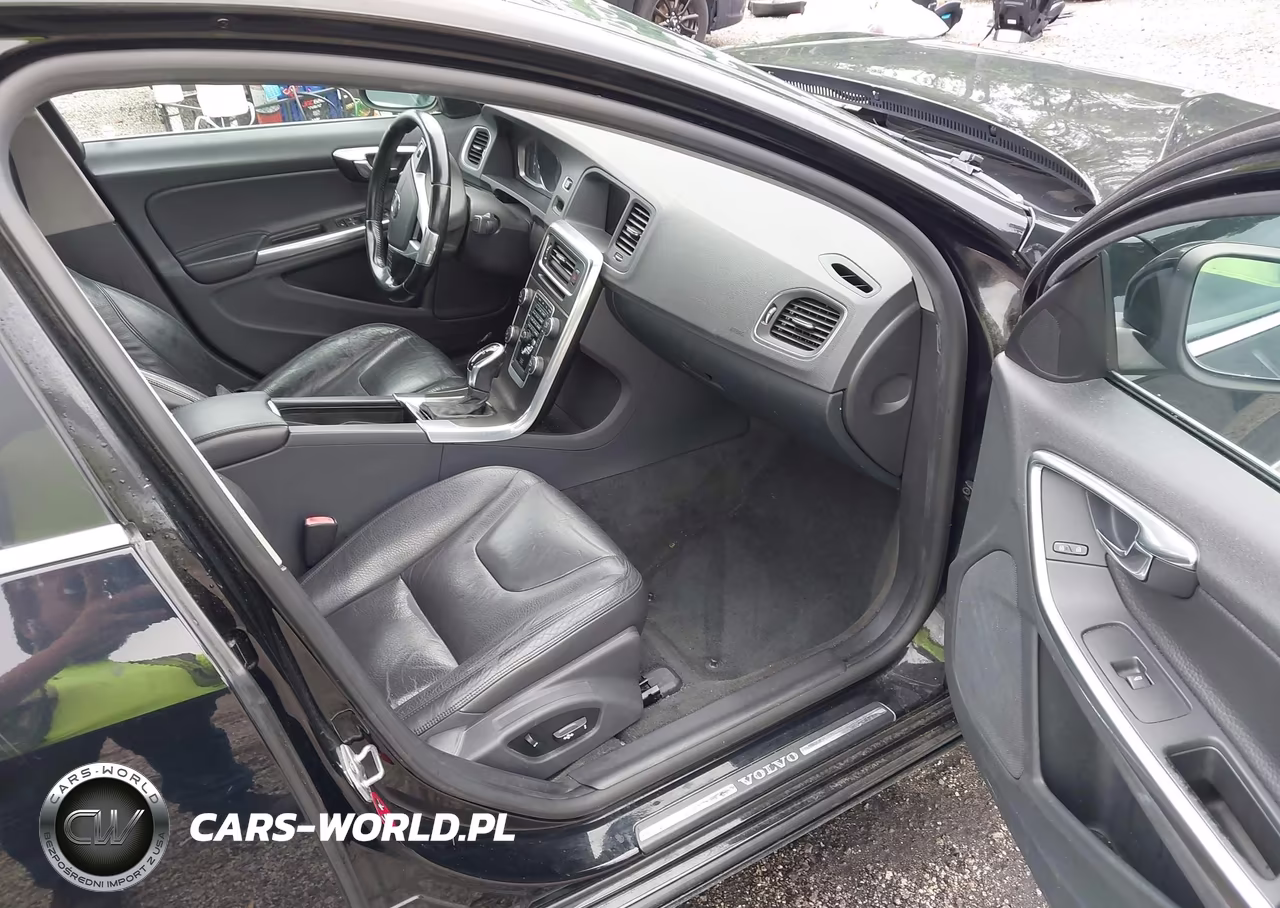 2014 Volvo S60 T5 VIN:YV1612FSXE1270943 - 5