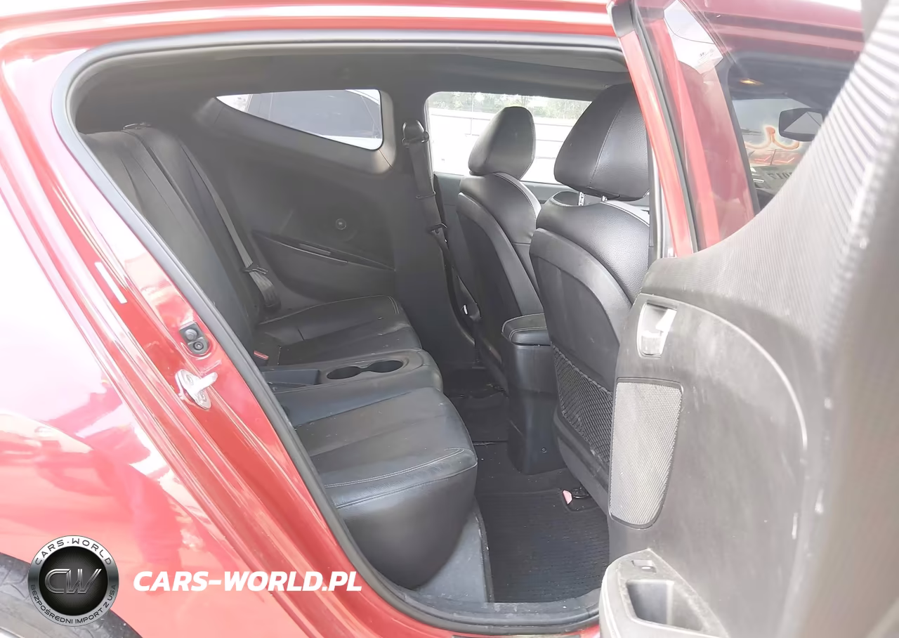 2016 Hyundai Veloster Turbo VIN:KMHTC6AE1GU293634 - 8
