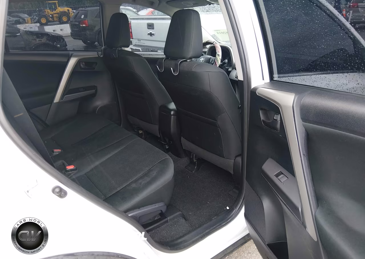 2017 Toyota Rav4 Le VIN:2T3BFREV2HW629900 - 8