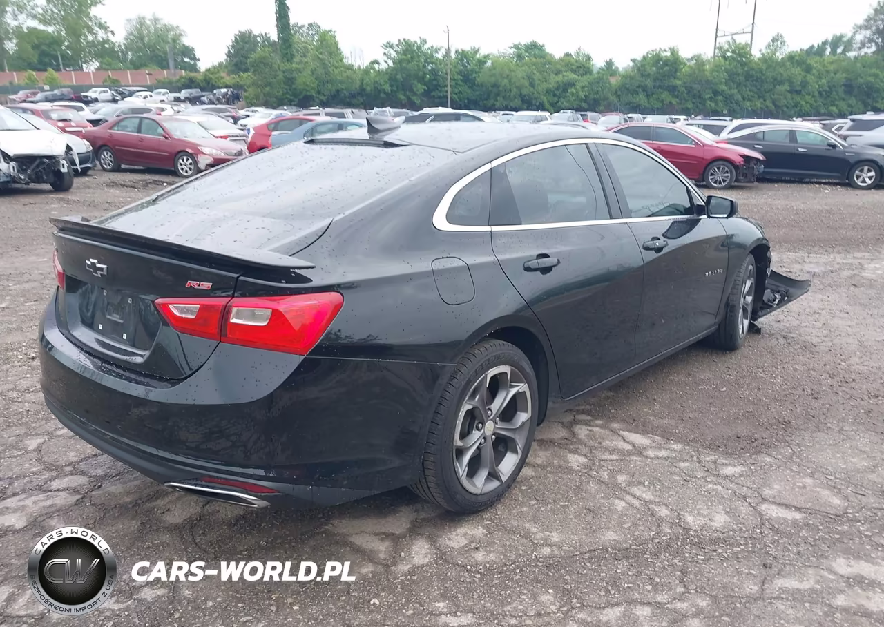 2019 Chevrolet Malibu Rs VIN:1G1ZG5ST0KF189443 - 4