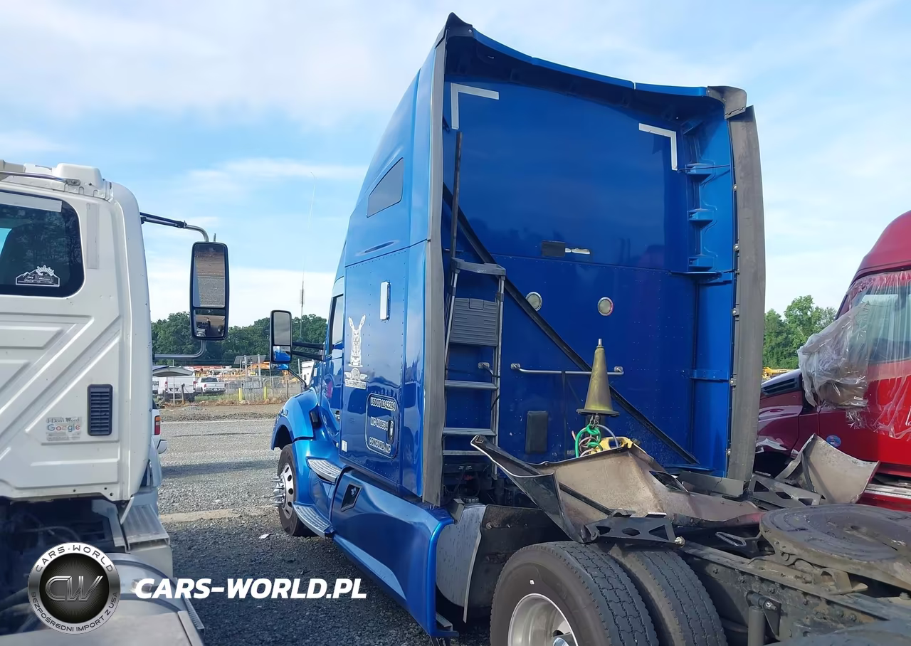 2017 Kenworth T680 VIN:1XKYDP9X9HJ131969 - 15