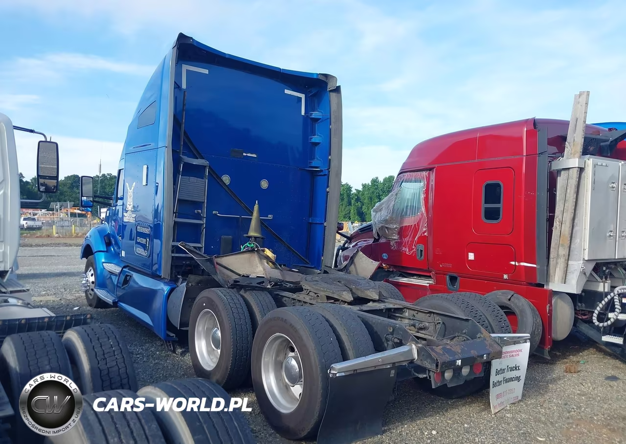 2017 Kenworth T680 VIN:1XKYDP9X9HJ131969 - 3
