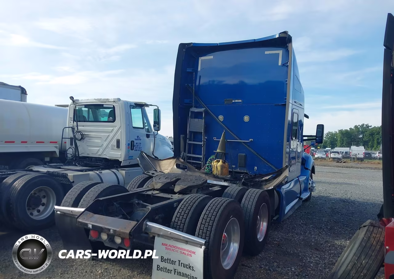 2017 Kenworth T680 VIN:1XKYDP9X9HJ131969 - 4