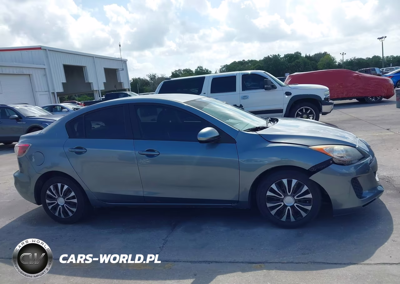 2013 Mazda Mazda3 I Sport VIN:JM1BL1U74D1777486 - 13