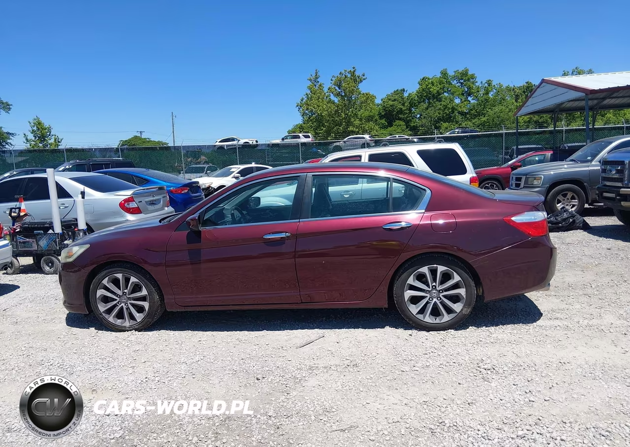 2015 Honda Accord Sport VIN:1HGCR2F52FA017792 - 14