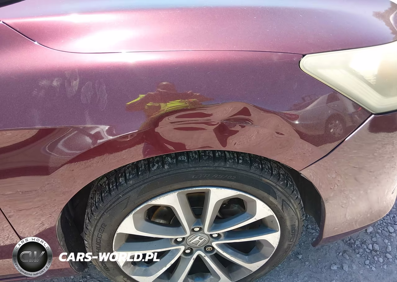 2015 Honda Accord Sport VIN:1HGCR2F52FA017792 - 21