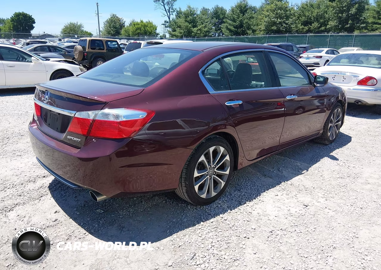 2015 Honda Accord Sport VIN:1HGCR2F52FA017792 - 4