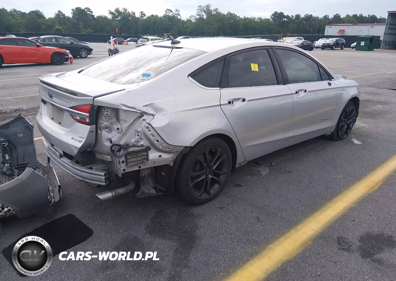 2018 Ford Fusion Hybrid Se VIN:3FA6P0LU1JR120661 - 4