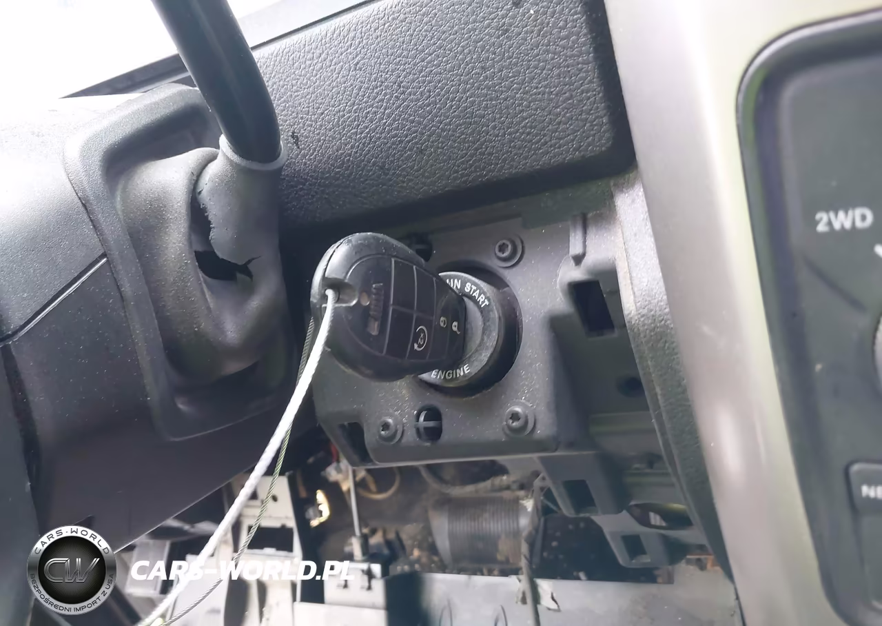 2013 Ram 2500 Laramie VIN:3C6UR5FLXDG614844 - 11