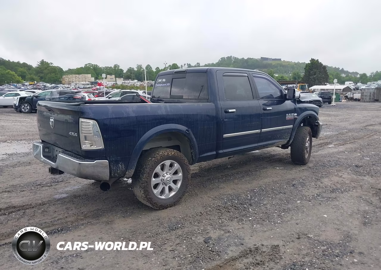 2013 Ram 2500 Laramie VIN:3C6UR5FLXDG614844 - 4