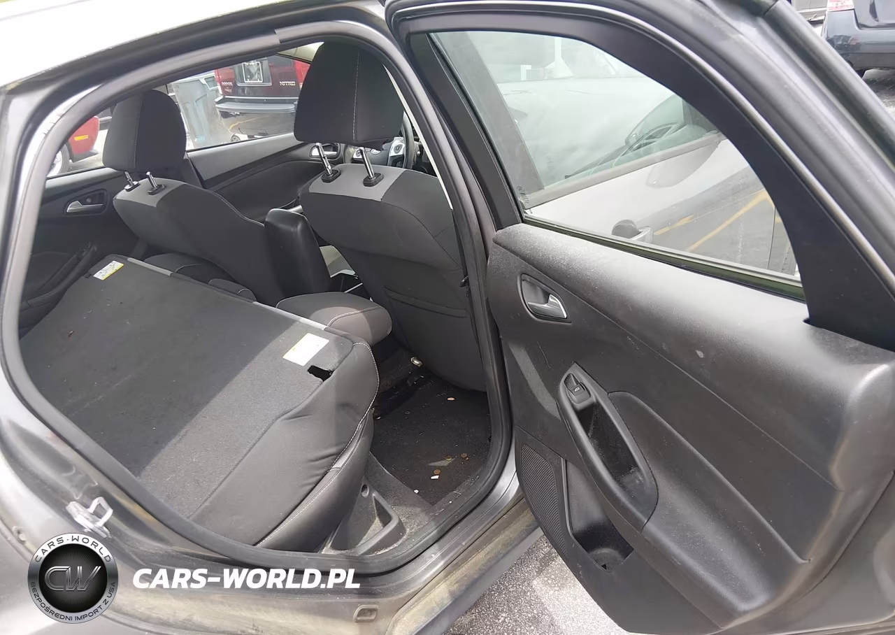 2012 Ford Focus Se VIN:1FAHP3F22CL384431 - 8
