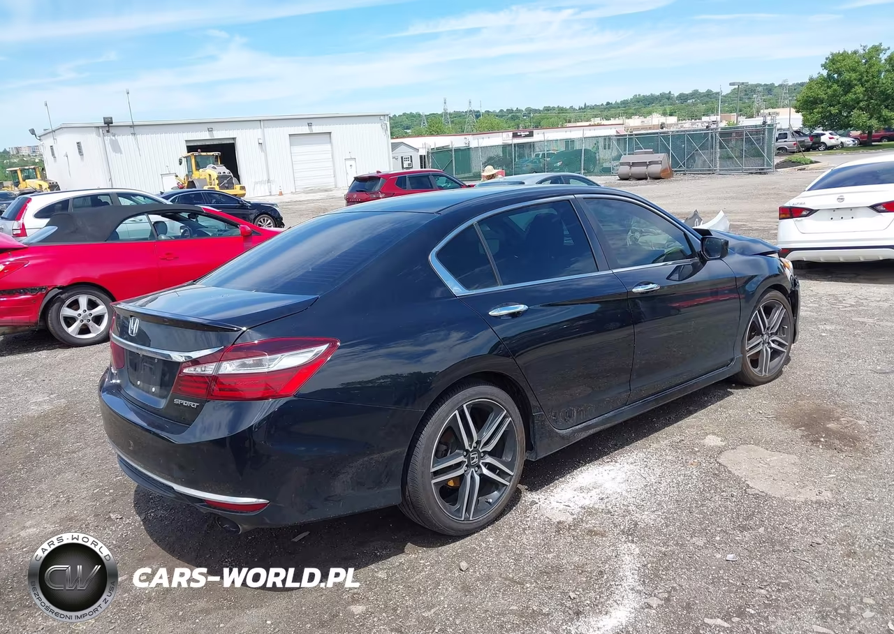 2017 Honda Accord Sport VIN:1HGCR2F57HA072368 - 4