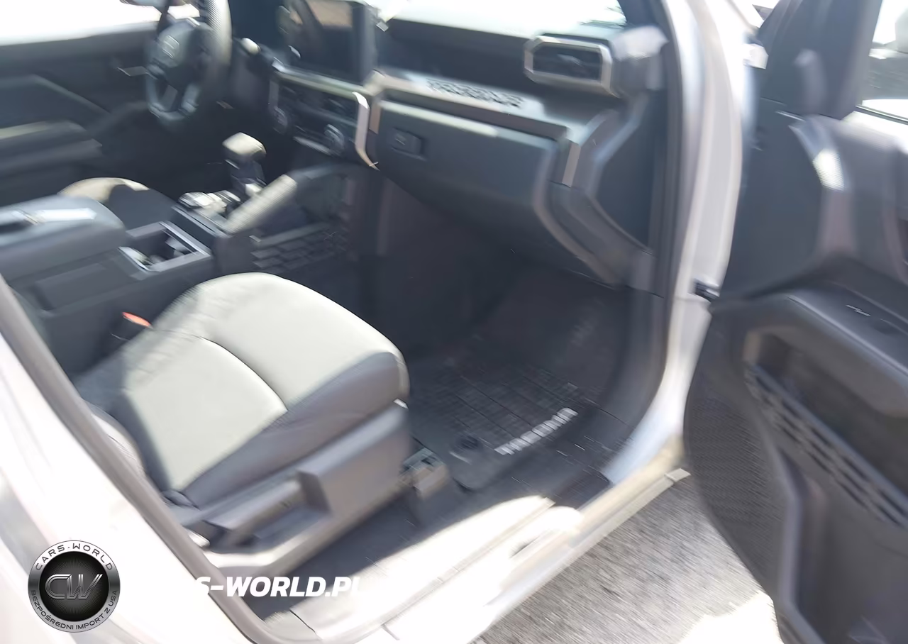 2025 Toyota Tacoma Sr5 VIN:3TMLB5JN2SM131462 - 5