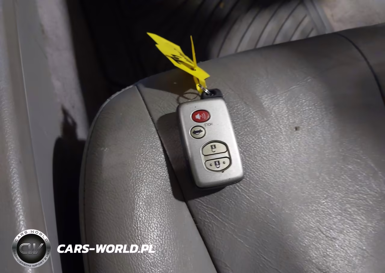 2007 Toyota Camry Hybrid VIN:JTNBB46K173015873 - 11