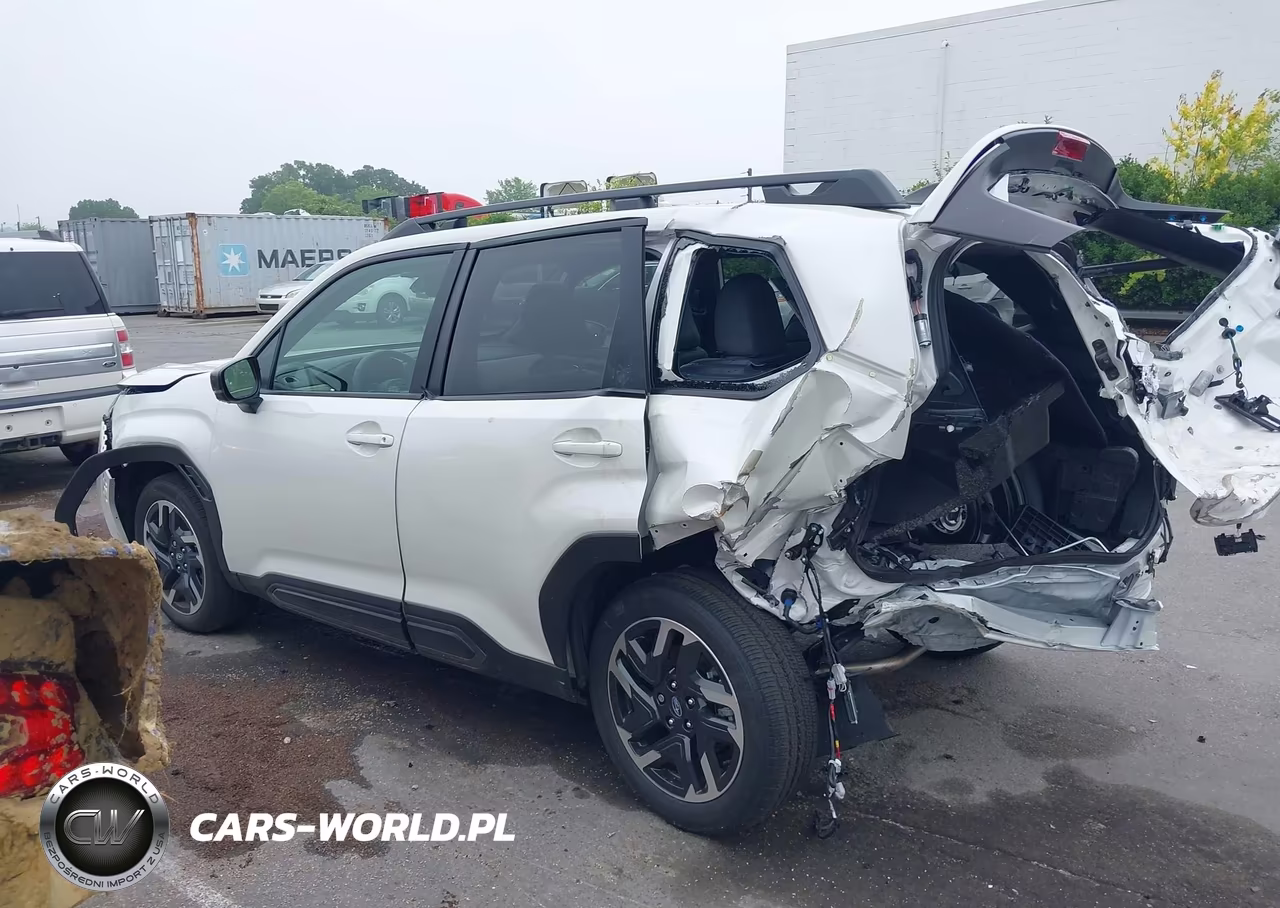 2025 Subaru Forester Limited VIN:JF2SLDRC1SH573077 - 14