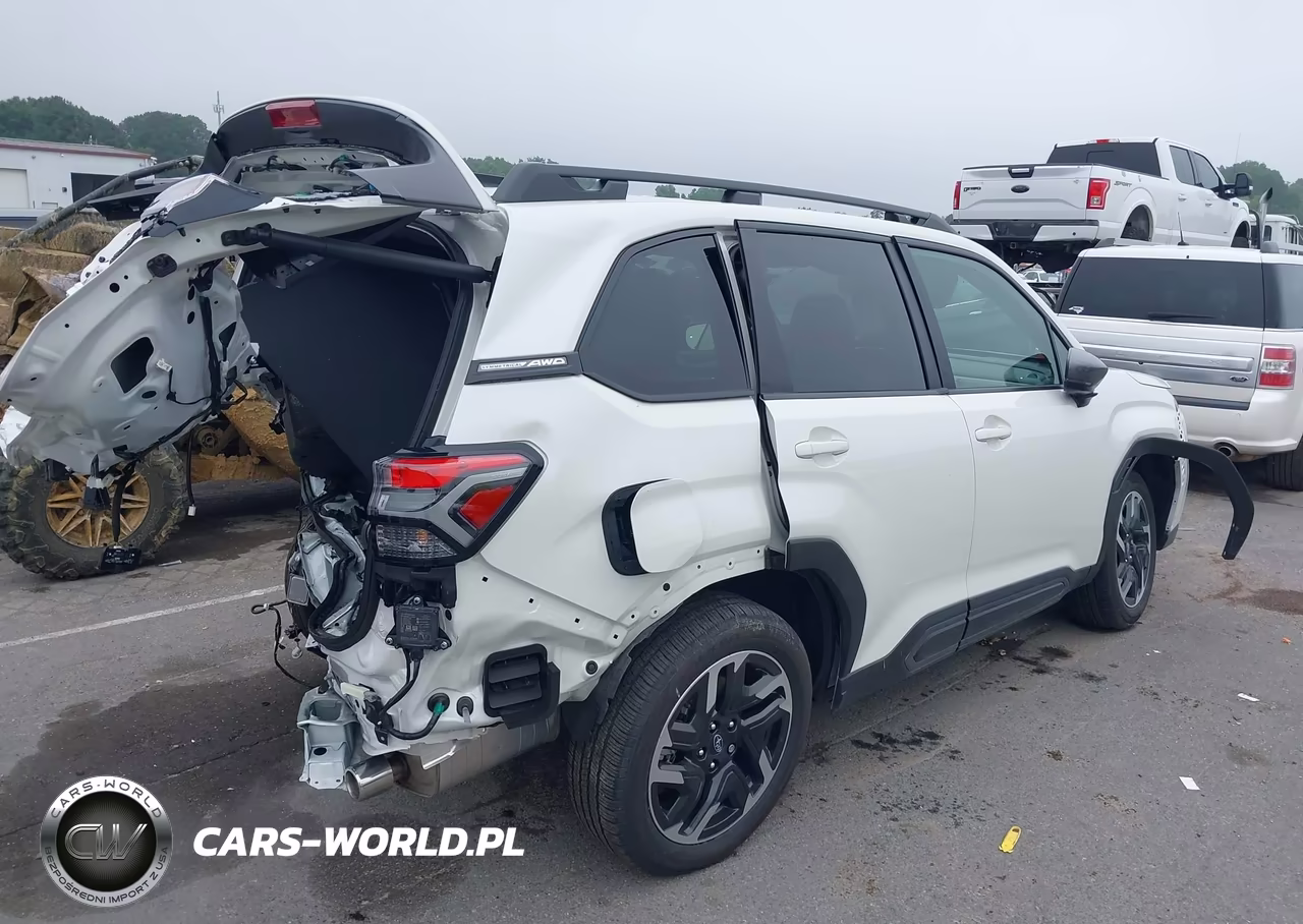 2025 Subaru Forester Limited VIN:JF2SLDRC1SH573077 - 4