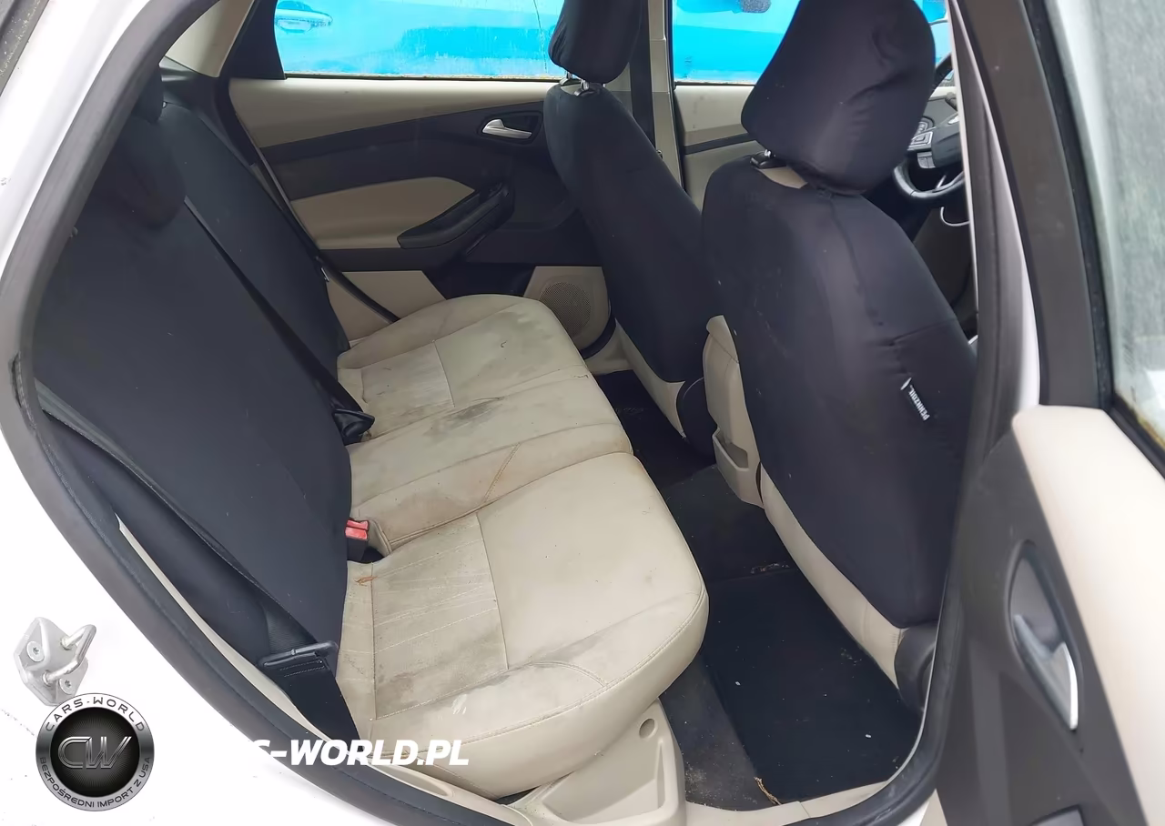 2015 Ford Focus Se VIN:1FADP3K21FL365197 - 8