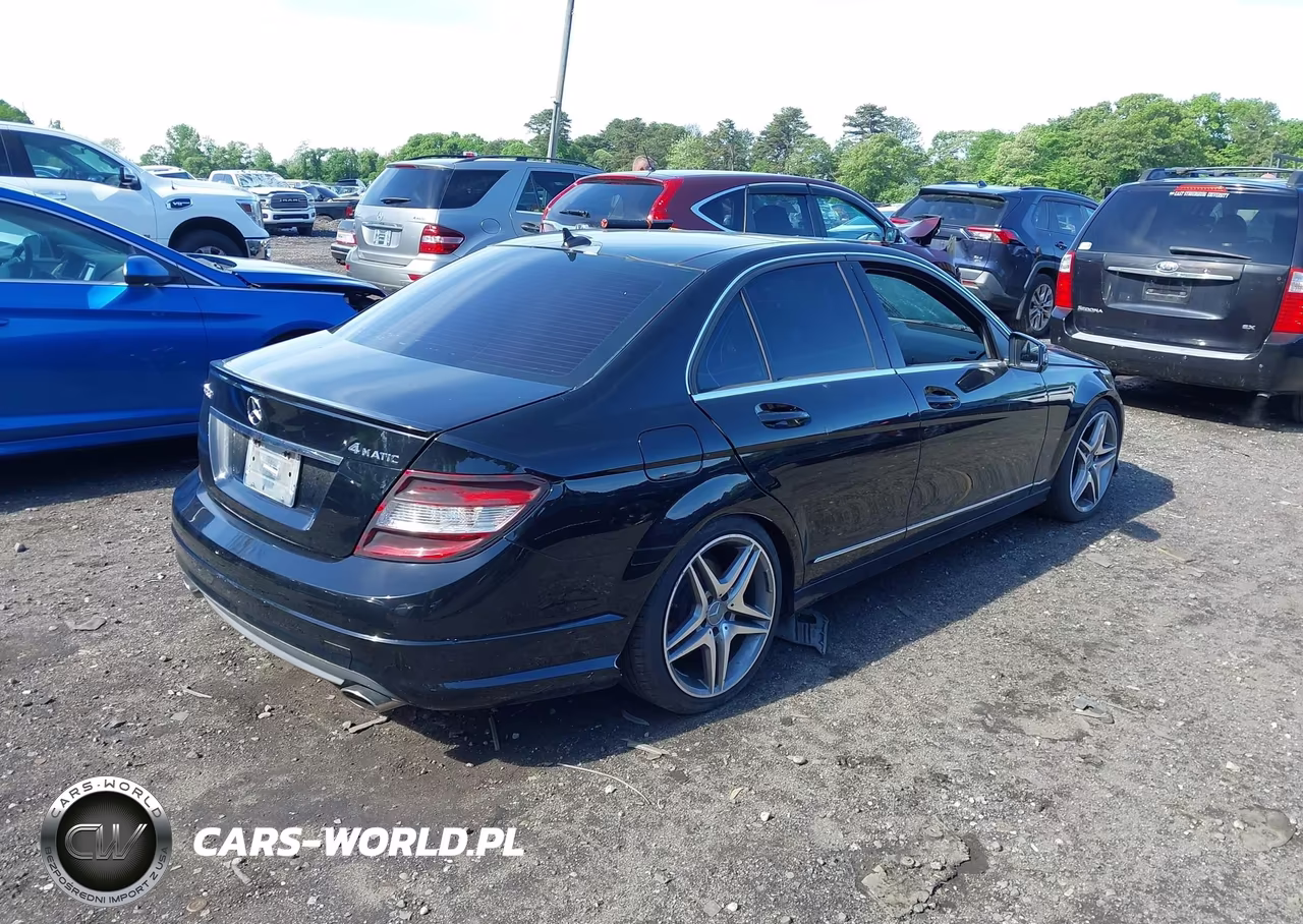 2011 Mercedes-Benz C 300 Sport 4Matic VIN:WDDGF8BB8BR135225 - 4