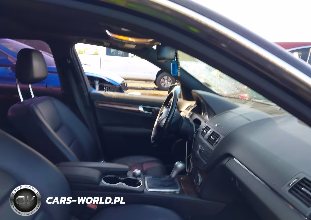 2011 Mercedes-Benz C 300 Sport 4Matic VIN:WDDGF8BB8BR135225 - 5