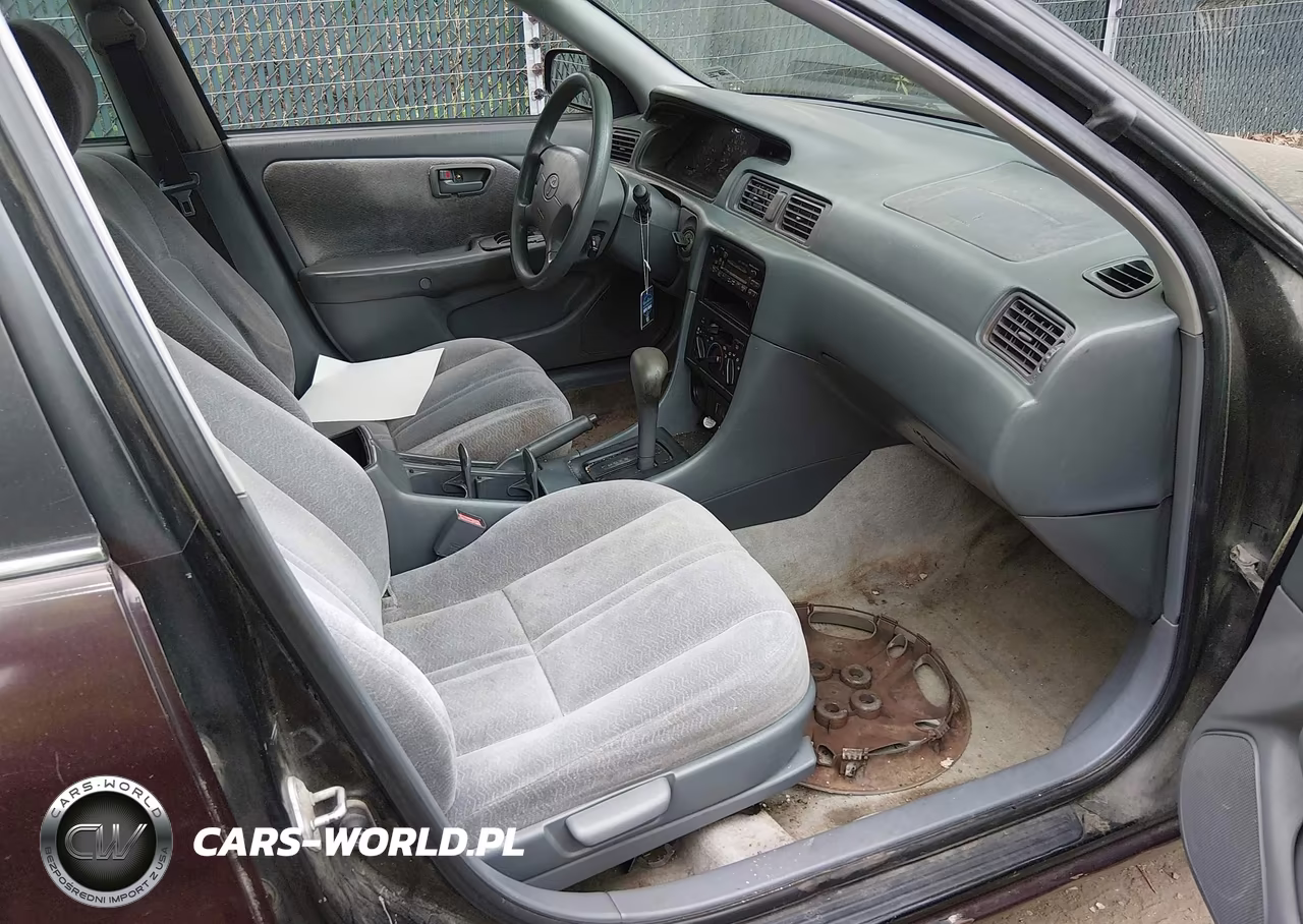 1998 Toyota Camry Le VIN:4T1BG22K4WU247369 - 5
