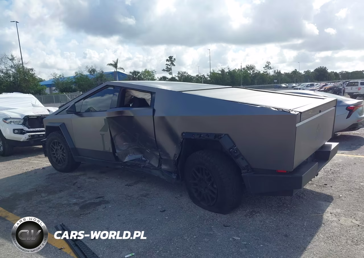 2024 Tesla Cybertruck All-Wheel Drive VIN:7G2CEHED0RA055582 - 3