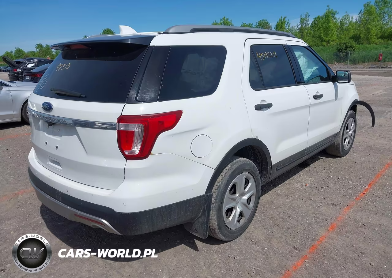2017 Ford Utility Police Interceptor VIN:1FM5K8AR5HGE14563 - 4