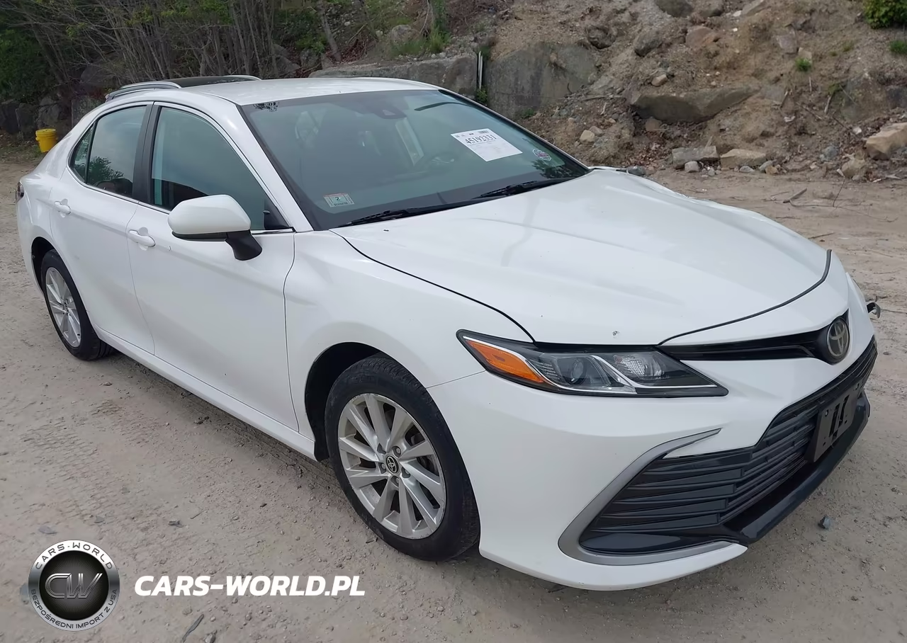 2021 Toyota Camry Le Awd – zdjęcie 1 z 17