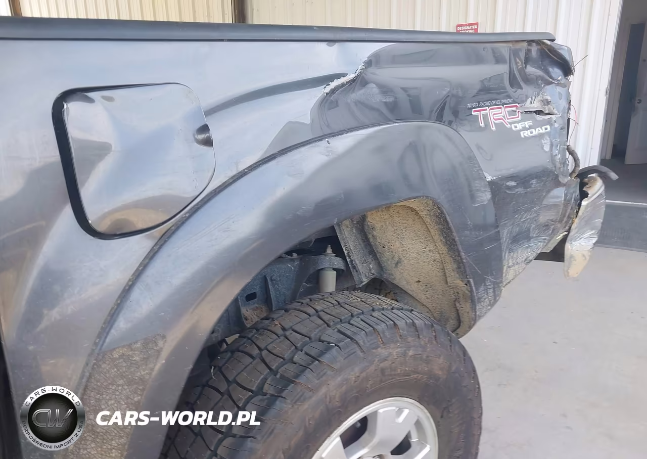 2010 Toyota Tacoma Prerunner V6 VIN:5TEJU4GN8AZ711206 - 12