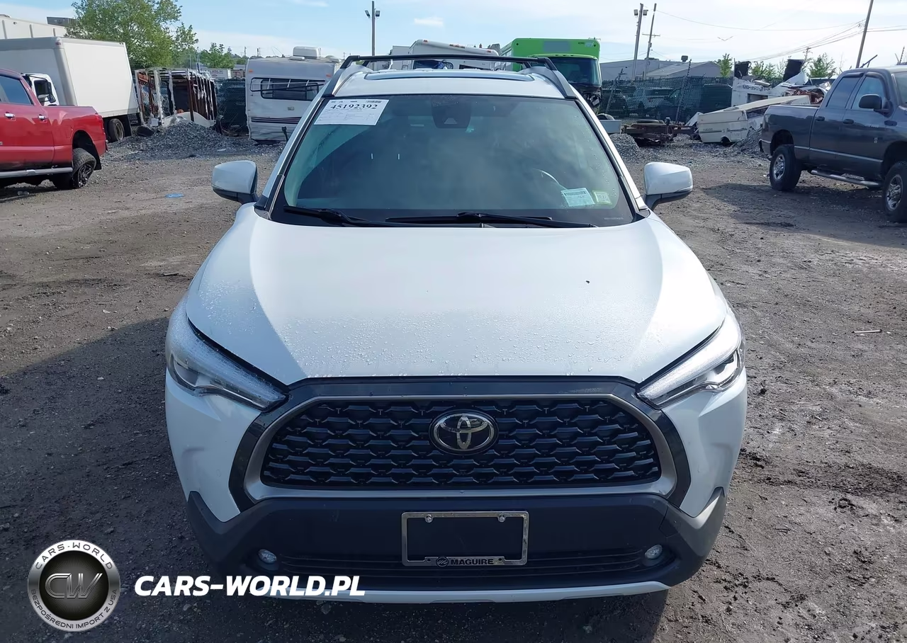 2022 Toyota Corolla Cross Xle VIN:7MUDAABG6NV028474 - 12