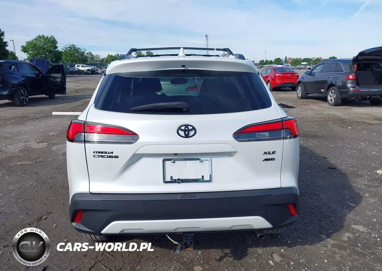 2022 Toyota Corolla Cross Xle VIN:7MUDAABG6NV028474 - 16