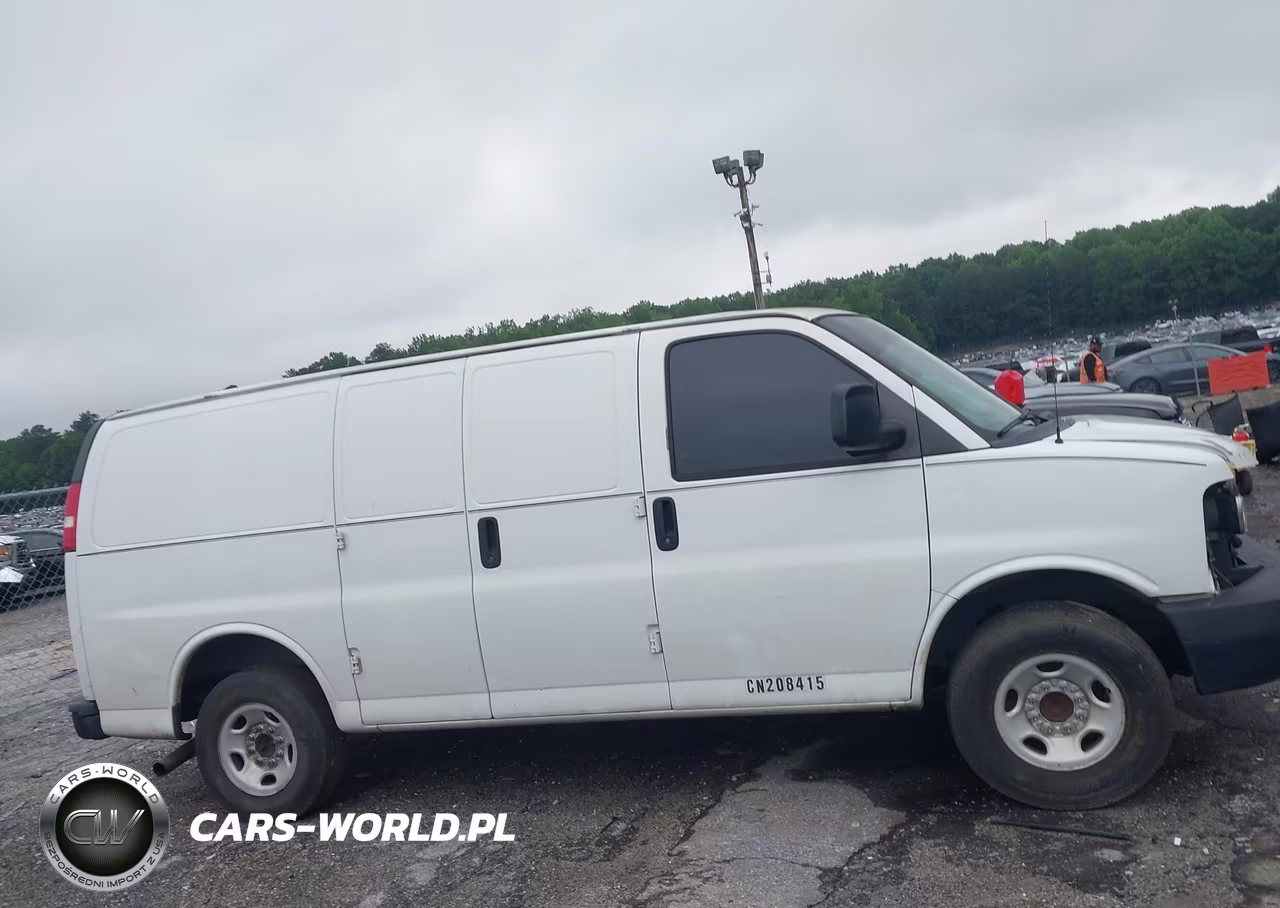 2011 Chevrolet Express 2500 Work Van VIN:1GCWGFFA3B1125855 - 13