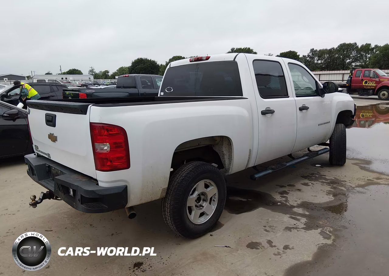 2008 Chevrolet Silverado 1500 Work Truck VIN:2GCEC13C681107210 - 4