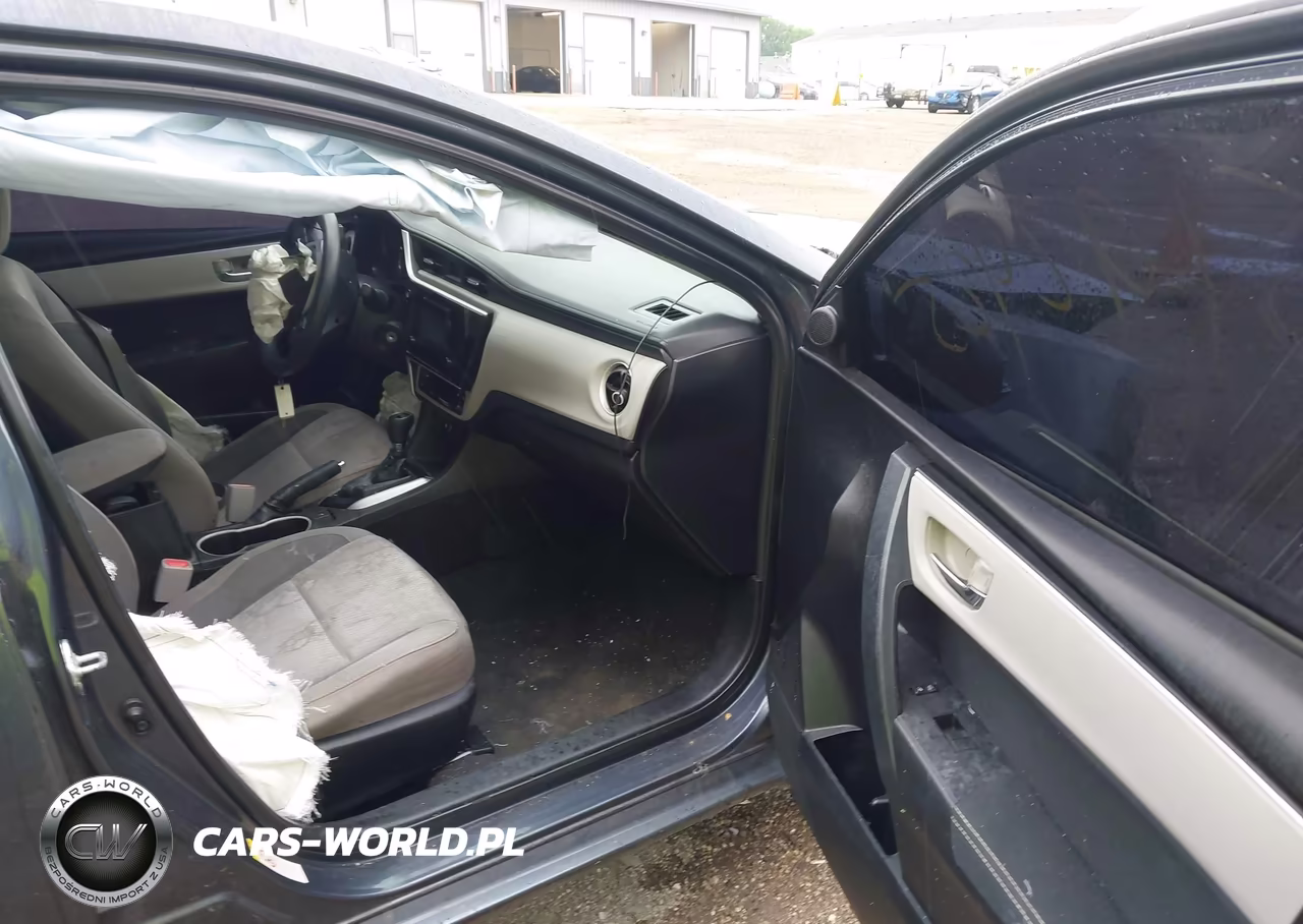 2018 Toyota Corolla Le VIN:5YFBURHE3JP849676 - 5