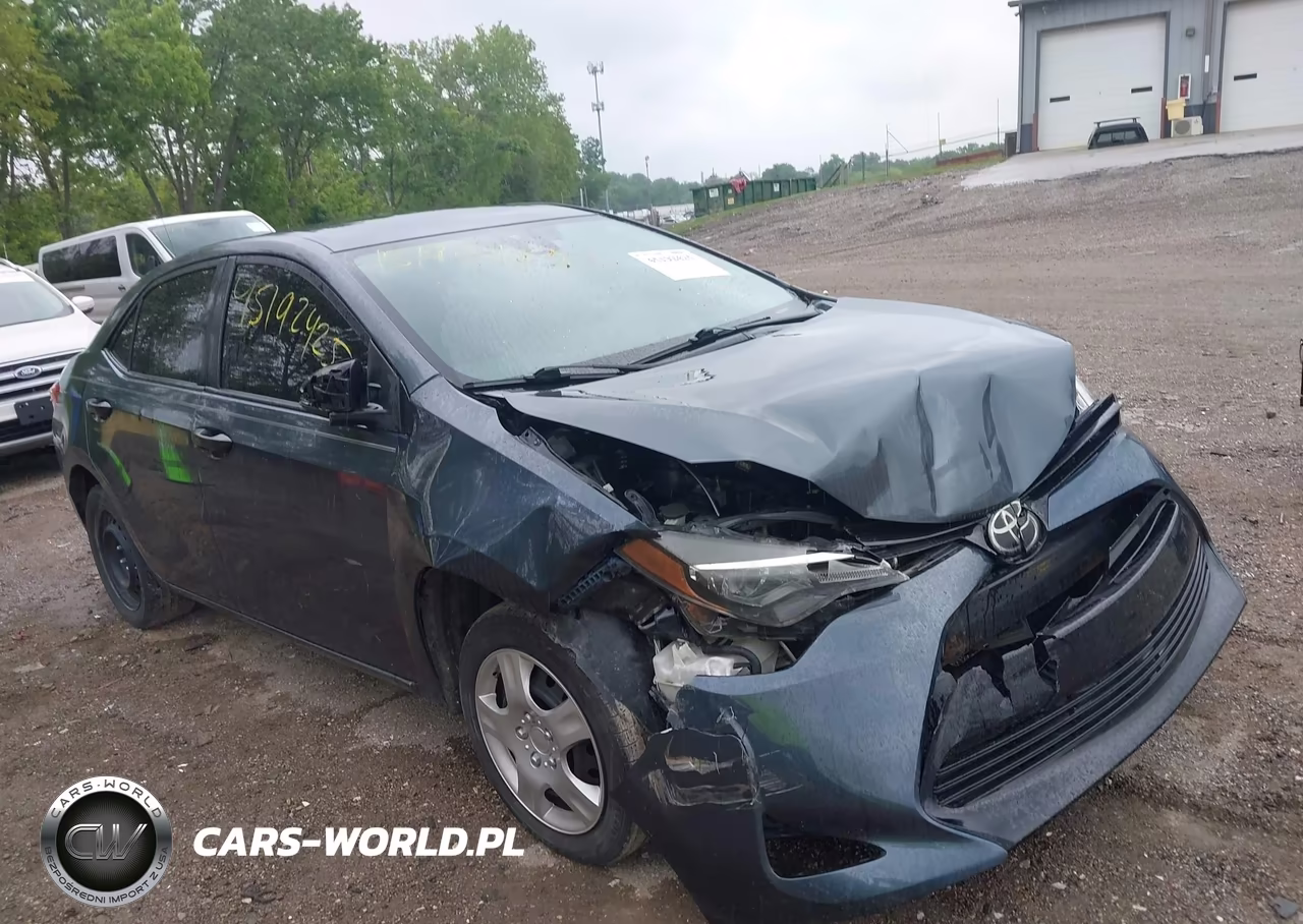 2018 Toyota Corolla Le VIN:5YFBURHE3JP849676 - 6