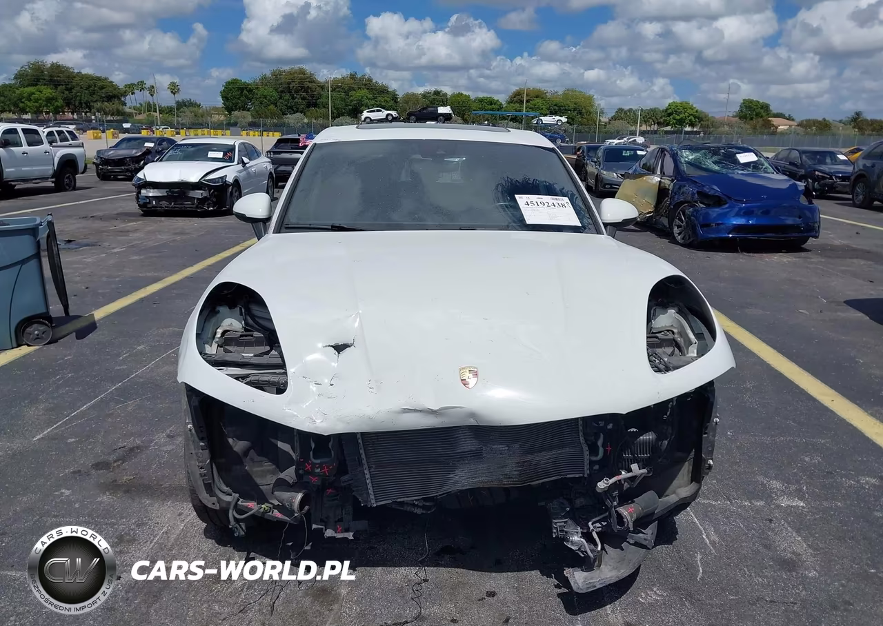 2019 Porsche Macan VIN:WP1AA2A54KLB00545 - 13