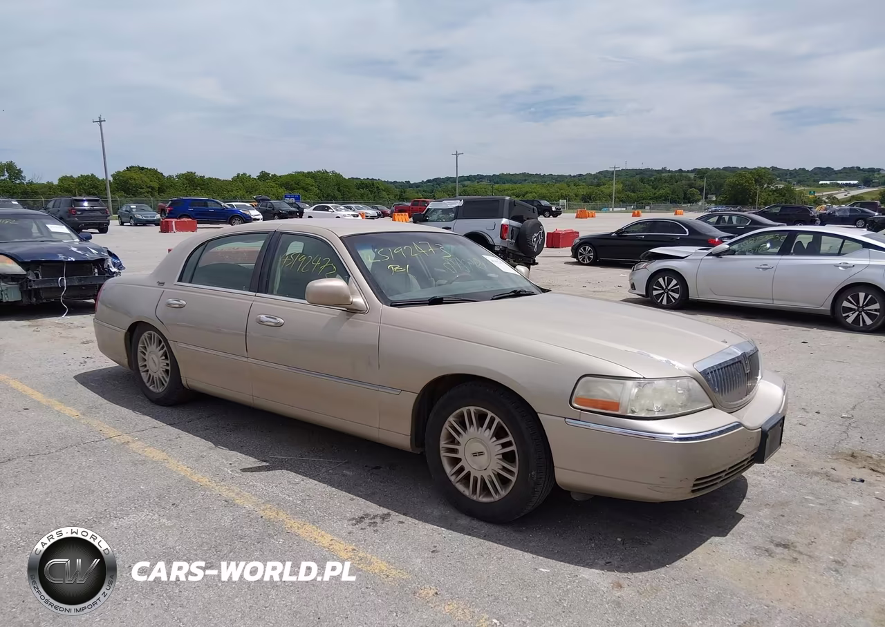 2009 Lincoln Town Car Signature Limited