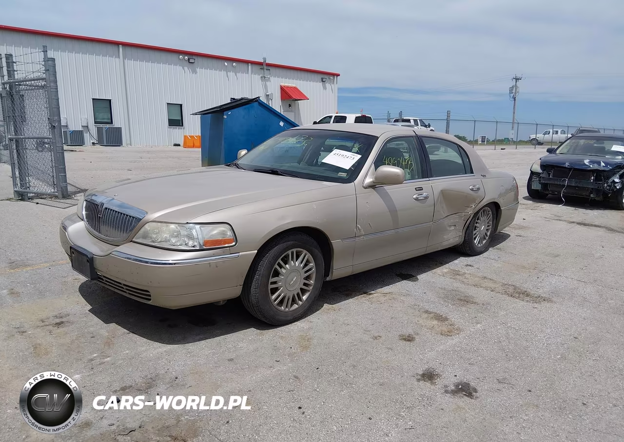 2009 Lincoln Town Car Signature Limited VIN:2LNHM82V89X631488 - 2