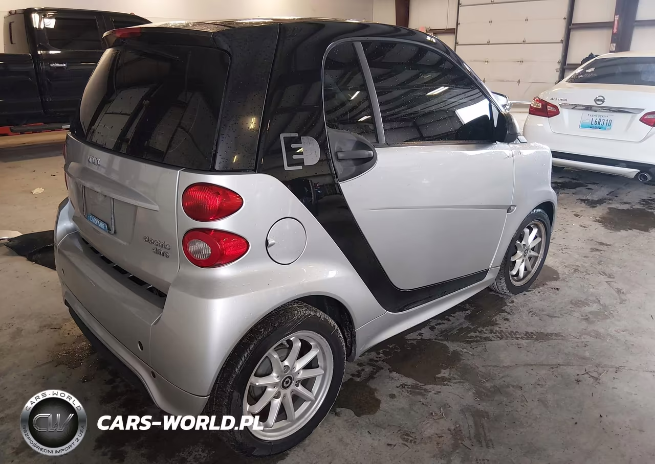 2015 Smart Fortwo Electric Drive Passion VIN:WMEEJ9AA5FK833368 - 4