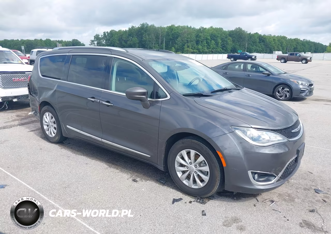 2019 Chrysler Pacifica Touring L – zdjęcie 1 z 17