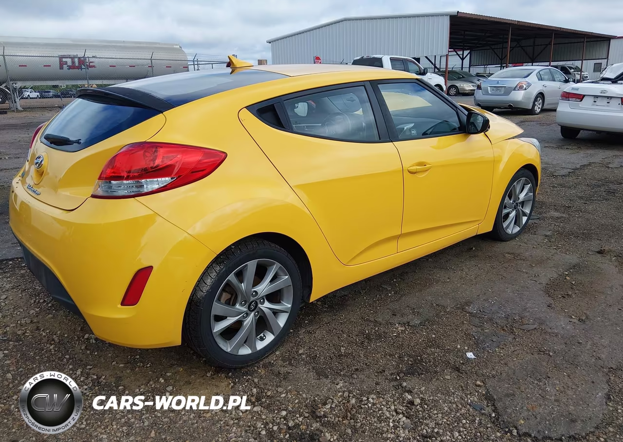 2016 Hyundai Veloster VIN:KMHTC6AD1GU290160 - 4