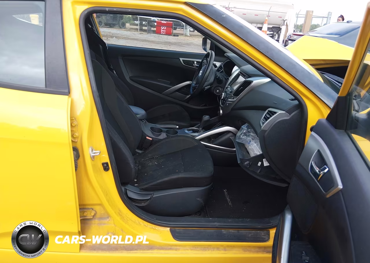 2016 Hyundai Veloster VIN:KMHTC6AD1GU290160 - 5