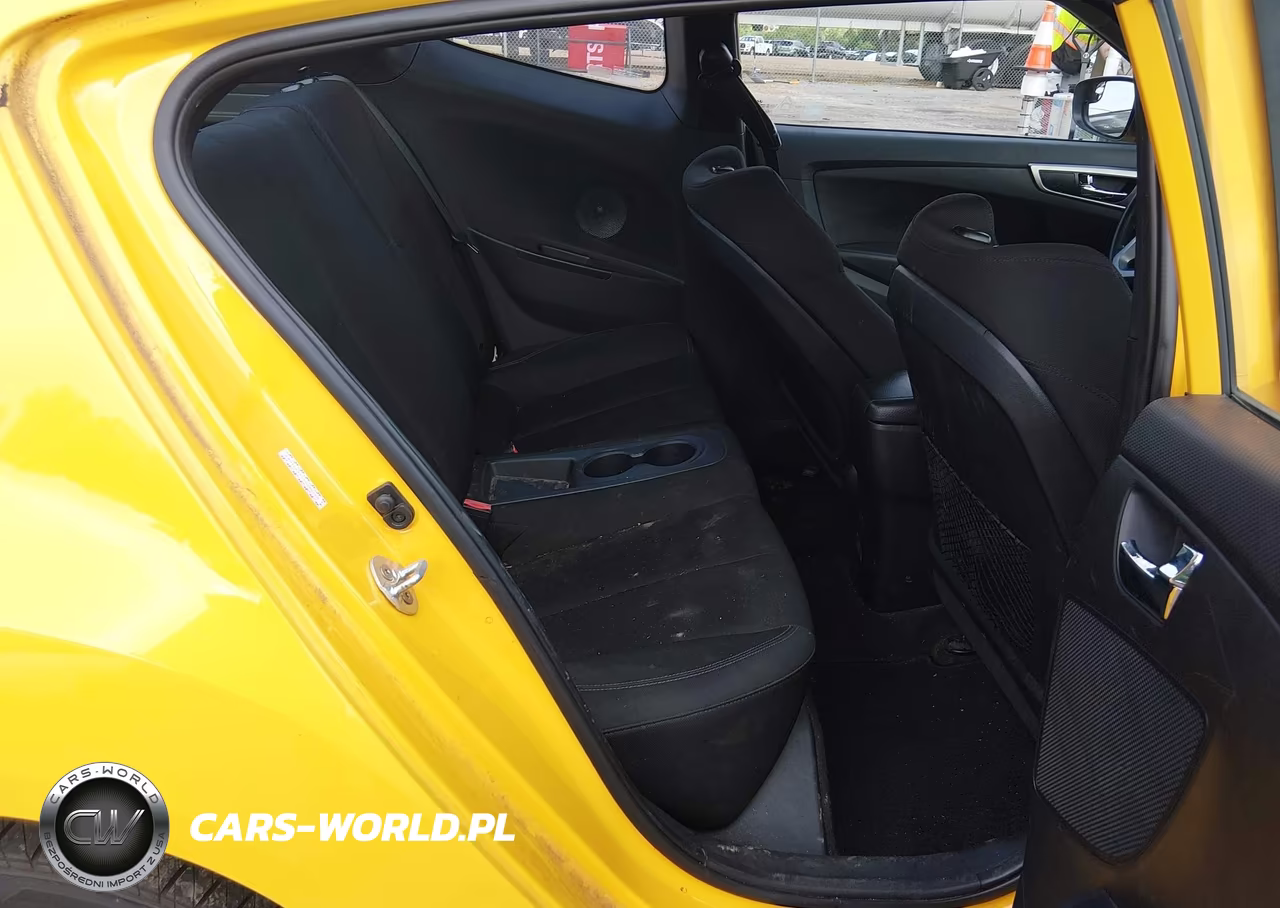 2016 Hyundai Veloster VIN:KMHTC6AD1GU290160 - 8