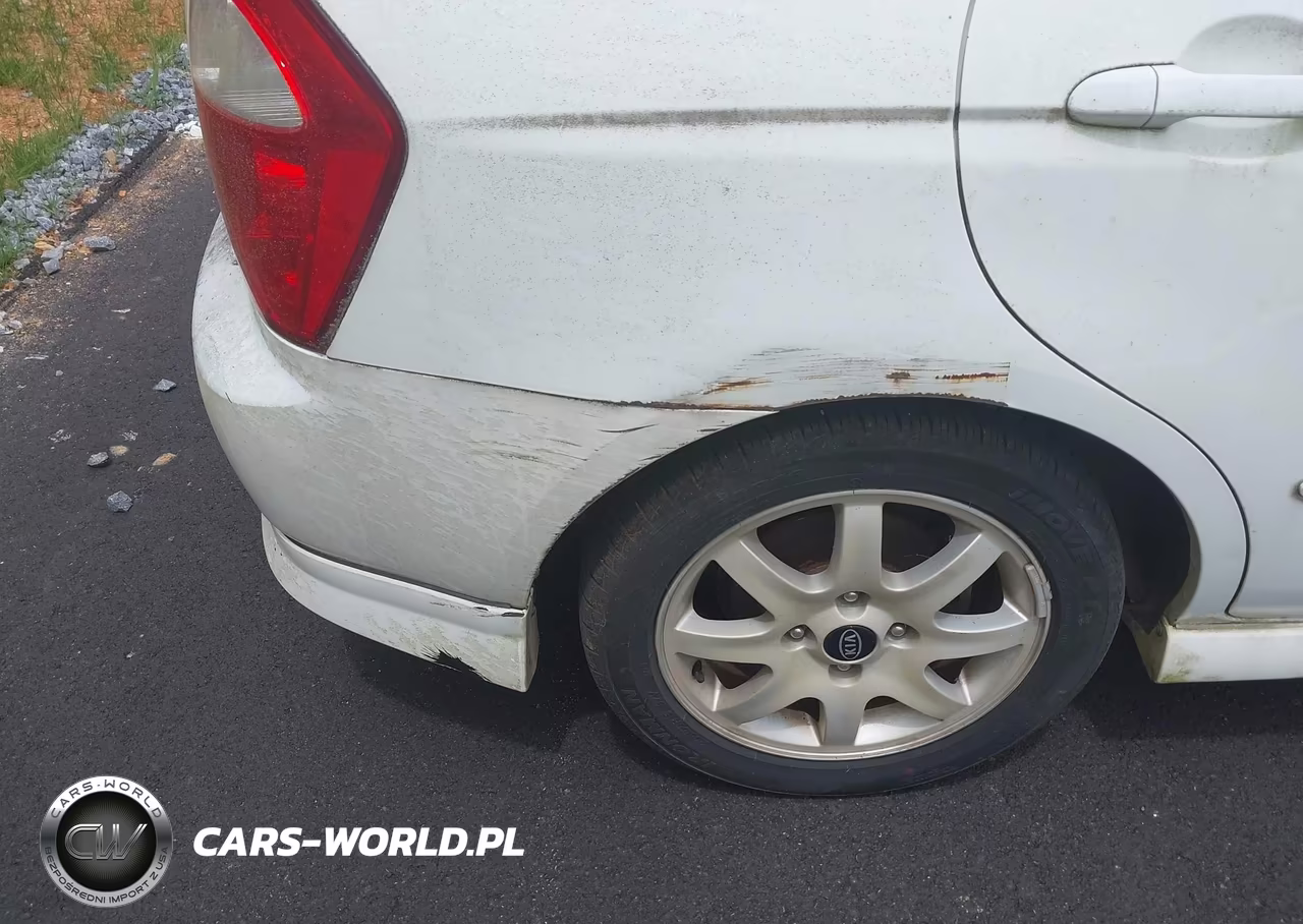 2005 Kia Spectra5 VIN:KNAFE161X55079167 - 16