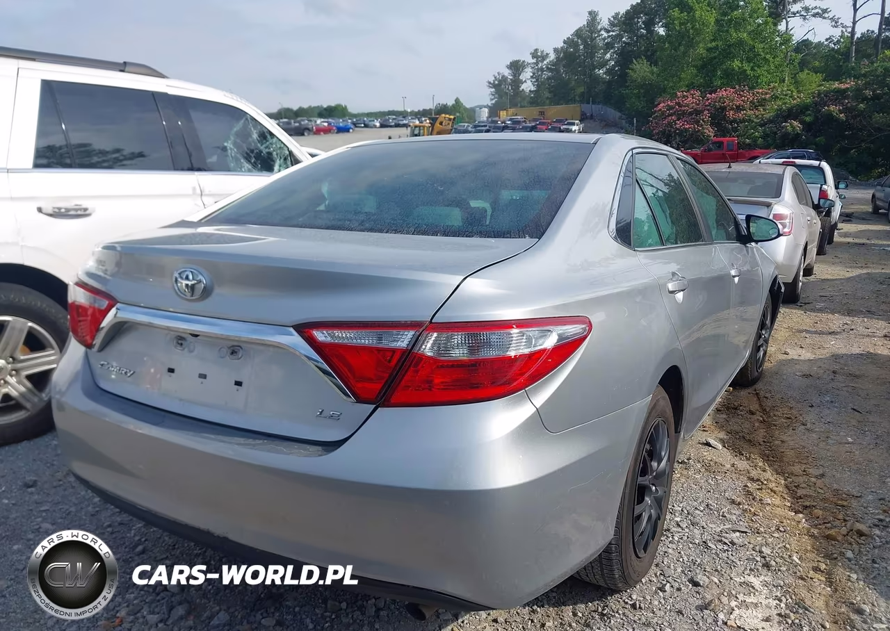 2015 Toyota Camry Le VIN:4T1BF1FK9FU082166 - 4